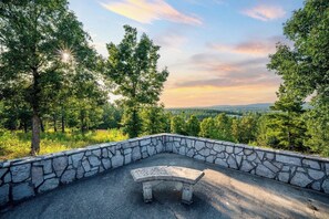 Property grounds - Timber Lodge Ranch - The Ranch (Amity)