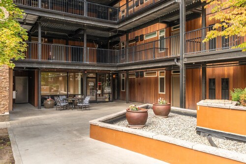 Sunny Shores - chelan Resort Suites #310