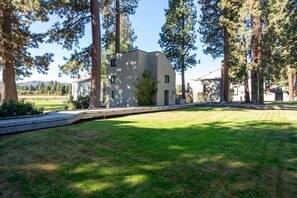 Property grounds - Black Butte Ranch Country House 62 (Sisters)