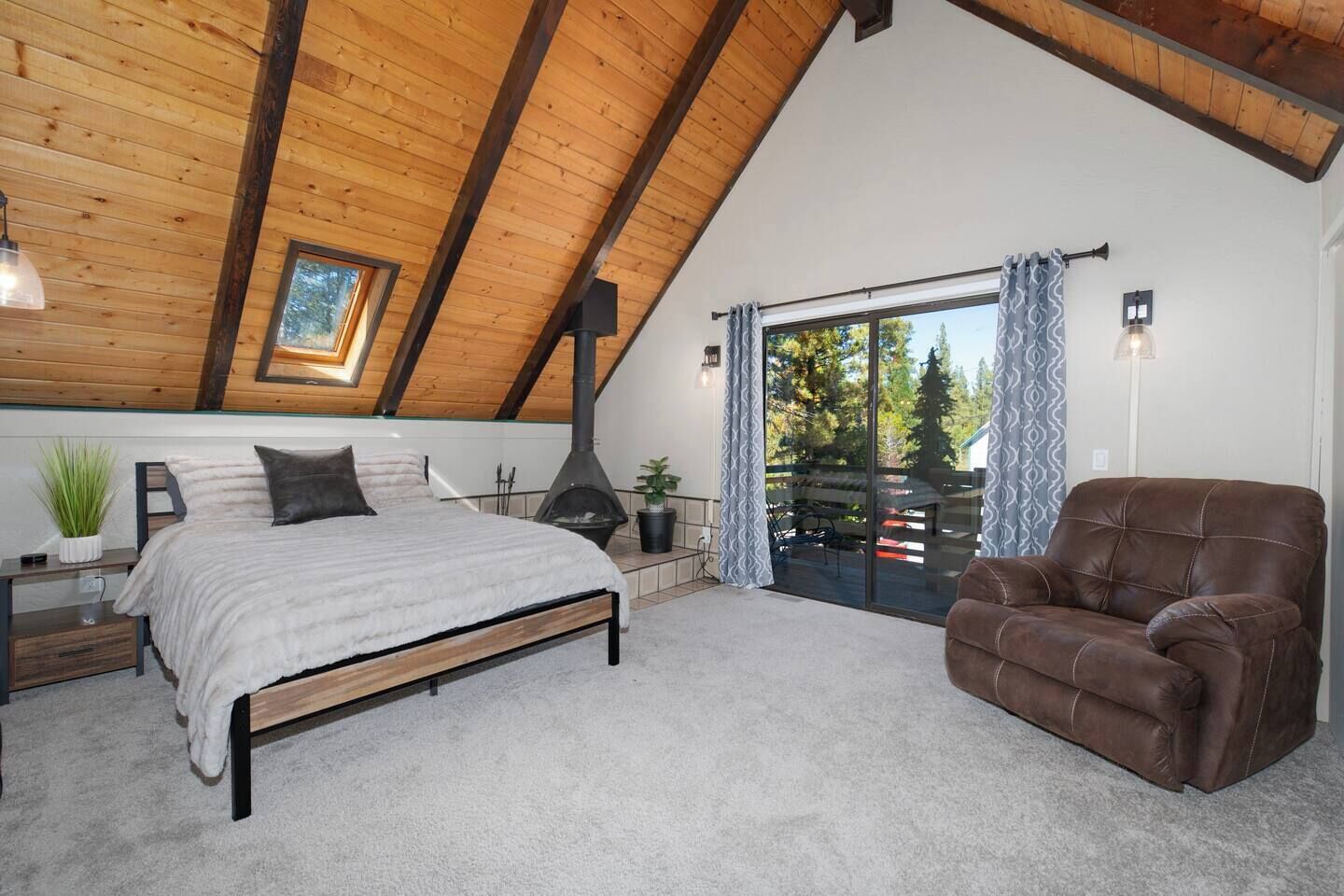 3 chambres, accès au Wi-Fi (inclus), literie fournie