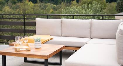 Trimosa Apt. | River Retreat with 3 bedrooms