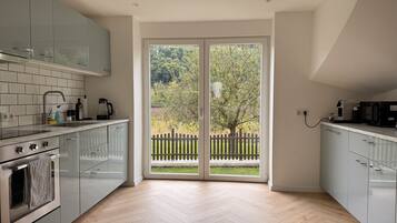 Microwave, oven, stovetop, dishwasher