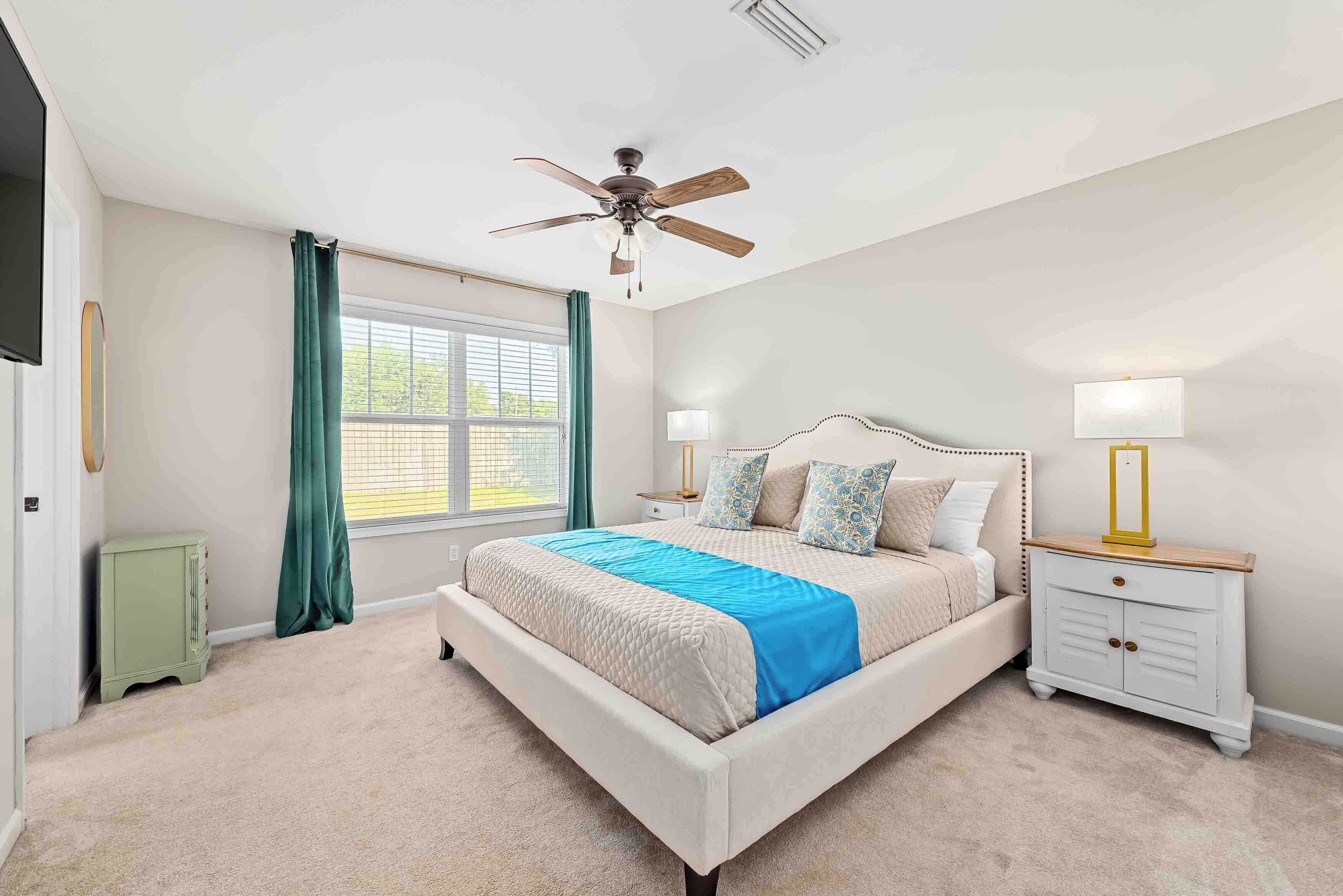 3 bedrooms, iron/ironing board, WiFi, bed sheets