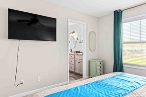 3 habitaciones, tabla de planchar con plancha, wifi y ropa de cama 