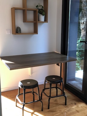 Dining - Cosy self-contained studio - Downtown/Faculty (Nantes)