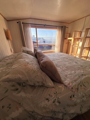 Habitación doble, vista parcial al mar | Wifi gratis