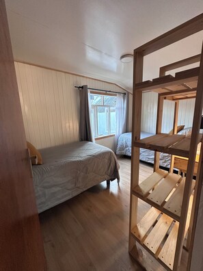 Twin Room, Courtyard View