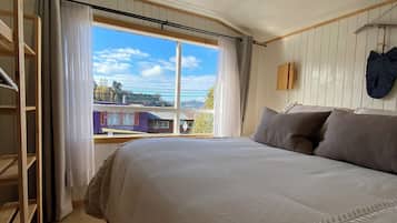 Double Room, Partial Sea View | Laptop workspace, free WiFi