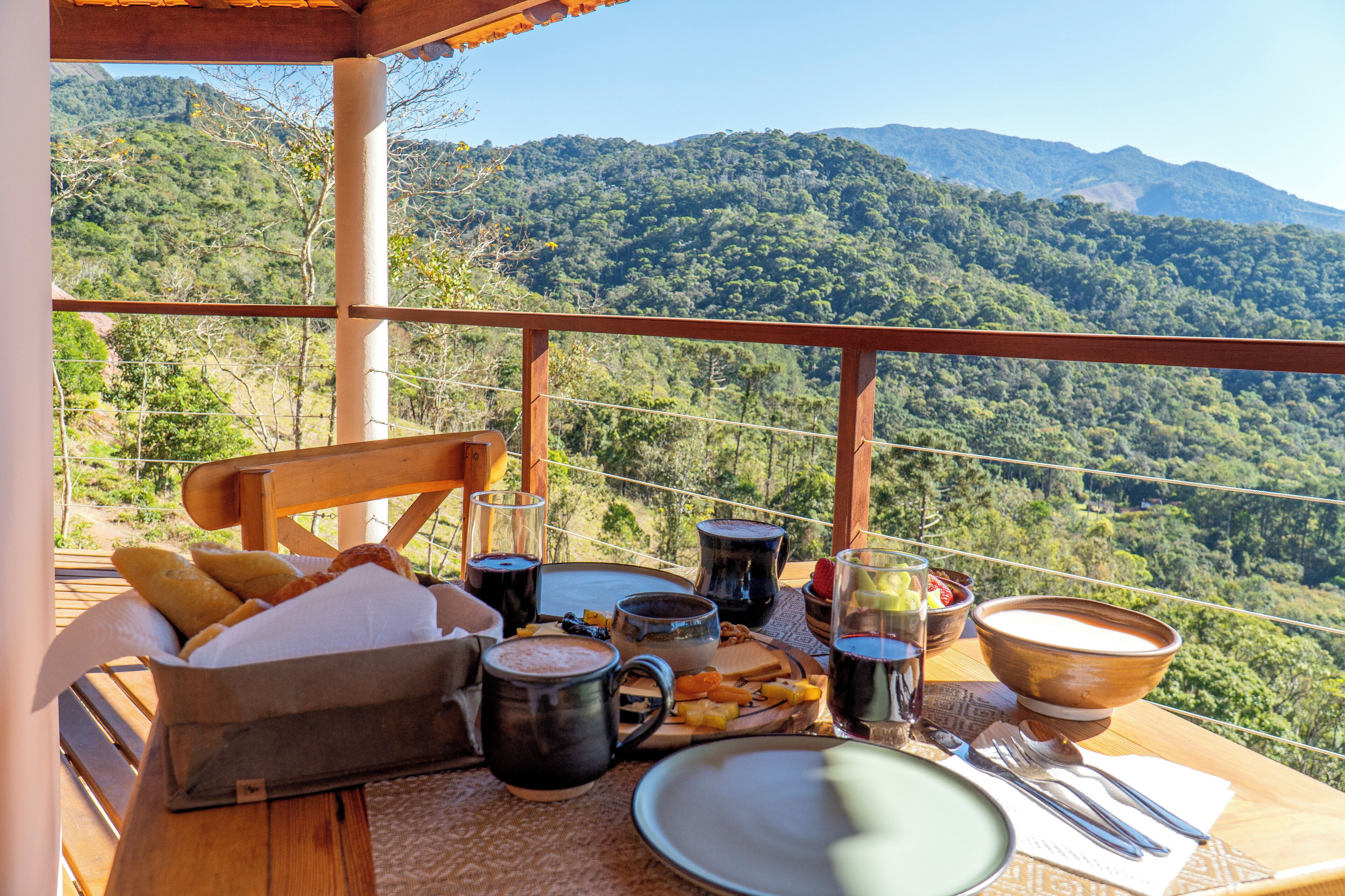 Café da manhã feito na hora grátis todos os dias