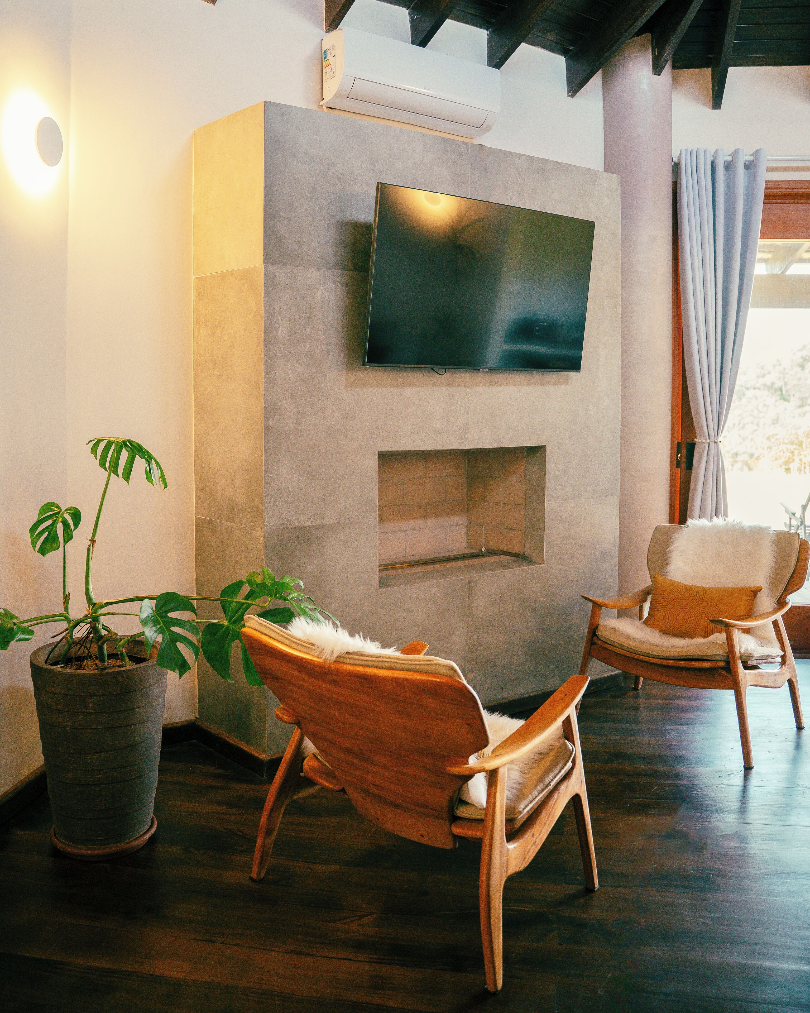 In-room safe, blackout curtains, free WiFi, bed sheets