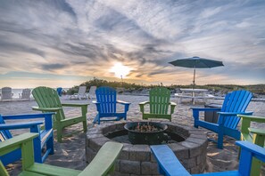 Exterior - Sandbar Inn - Dog Friendly (North Truro)