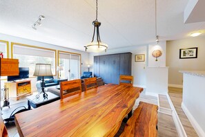 Condo, 1 Bedroom | Ruang tamu