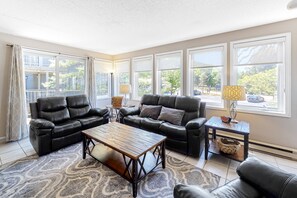 Condo, 2 Bedrooms | Living area - Cachet Crossing (The Blue Mountains)