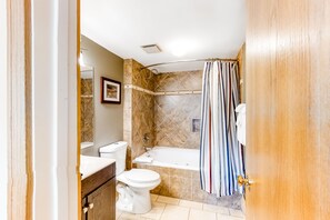 Kondominium, 2 kamar tidur | Kamar mandi | Perlengkapan mandi gratis, handuk, sabun, dan sampo