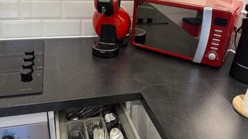 Microwave, oven, stovetop, dishwasher