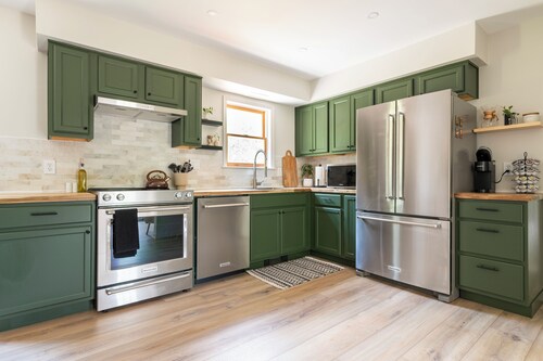 Serene Mid-Mod Ranch on 2 Acres in Gardiner