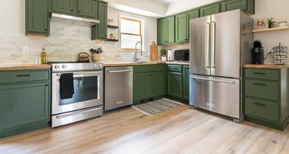 Serene Mid-Mod Ranch on 2 Acres in Gardiner