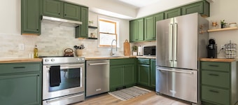 Serene Mid-Mod Ranch on 2 Acres in Gardiner