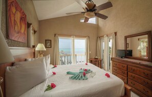 In-room safe, blackout curtains, iron/ironing board, free WiFi - Pelican Reef Villas Resort (San Pedro)