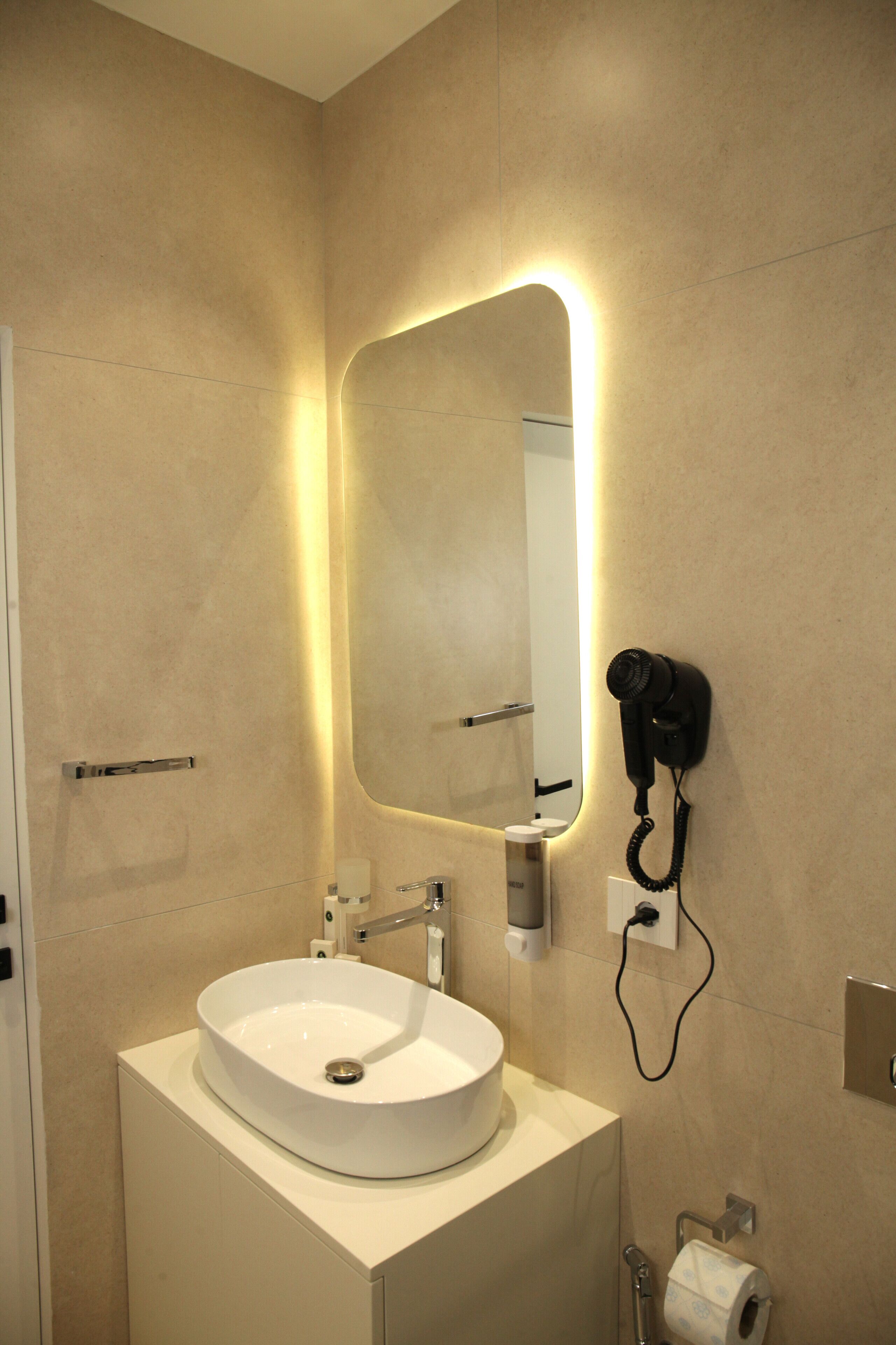 헤어드라이어, 슬리퍼, 타월, 비누