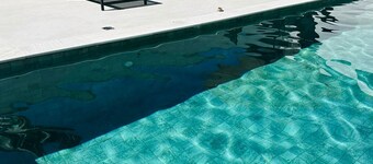 Spacious Family Home with Pool in Exclusive Gated Community – Canajurê