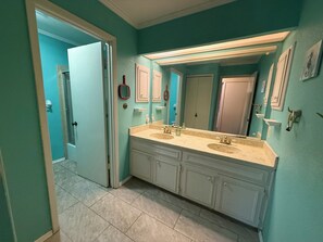 Håndklær, såpe og toalettpapir