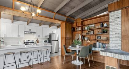 Mid-Century Nest, Near Forest Park