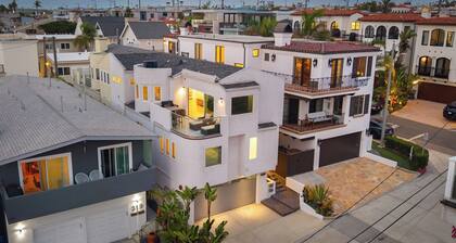 Walk to Manhattan Beach Pier, Ocean Views, Balcony, & Peloton Casa Del Mar by Avantstay
