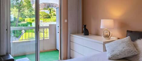 1 bedroom, iron/ironing board, WiFi