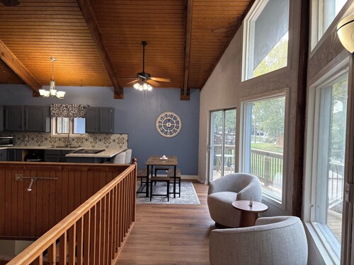 3br/3bth Colorado home next to Indian Rock, Smoky River fishing, walking trails