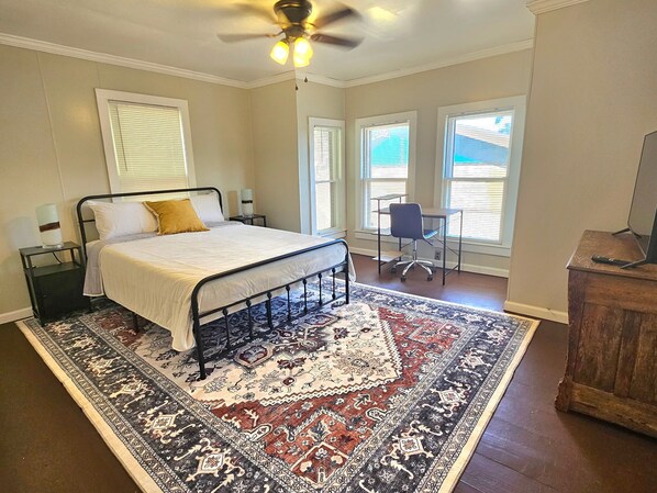 3 bedrooms, free WiFi, bed sheets