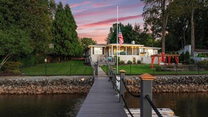 المنشأة من الداخل