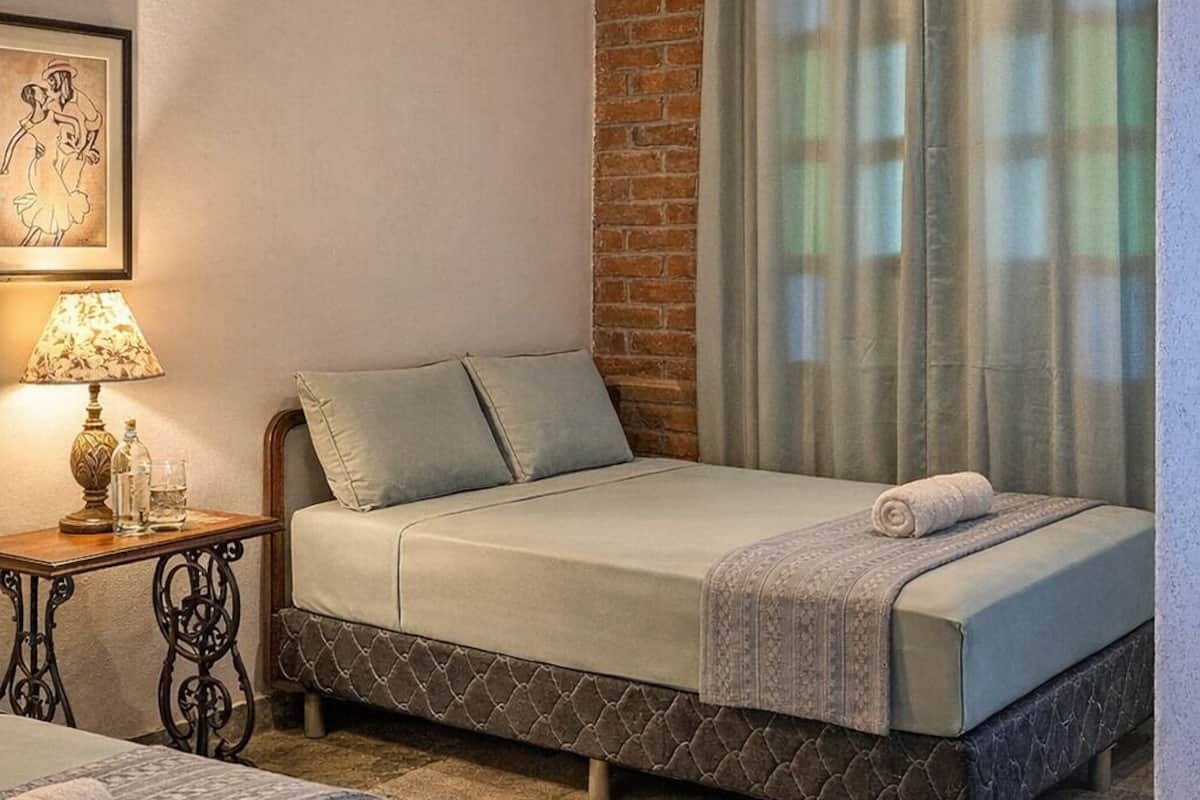 豪華雙人房, 非吸煙房, 山景 | 獨特設計、獨特裝修、免費 Wi-Fi、床單