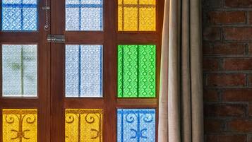 Neljän hengen huone, 1 makuuhuone, näköala puutarhaan | Yksilöllisesti sisustettu, yksilöllisesti kalustettu, ilmainen Wi-Fi