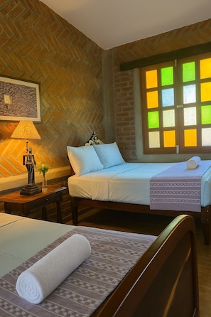 Deluxe-Doppelzimmer, Nichtraucher, Bergblick | Individuell dekoriert, individuell eingerichtet, kostenloses WLAN