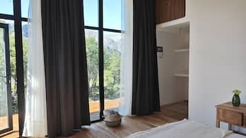 Deluxe Double or Twin Room, Mountain View | Free WiFi