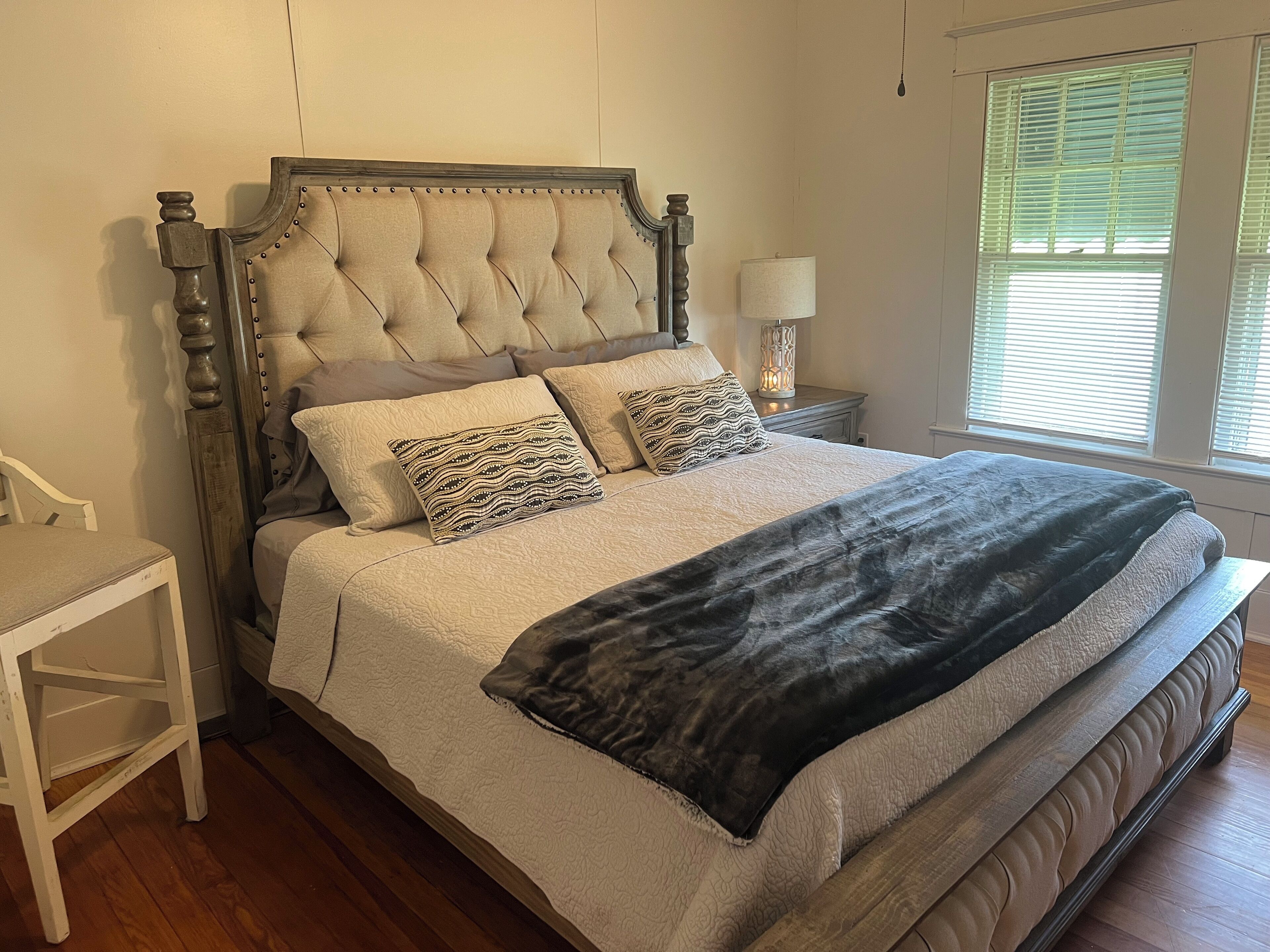 3 室のベッドルーム、アイロン / アイロン台、WiFi (無料)、ベッドシーツ