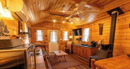 Enjoy this cabin/tiny home on 24 acres of Oak and Hickory forest close to Berkeley Springs, WV
