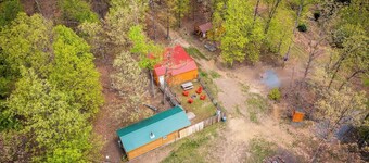 This cabin is a 5 bedroom(s), 3 bathrooms, located in Berkeley Springs, WV.