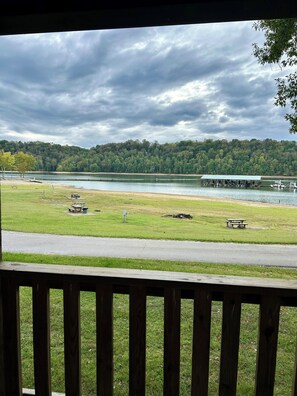 Property grounds - Unwind in Albany, Kentucky at this charming 3 BEDROOM cabin on the water. (Albany)