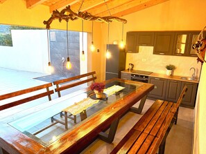 تناول الطعام