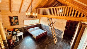 5 habitaciones, tabla de planchar con plancha, wifi y ropa de cama 