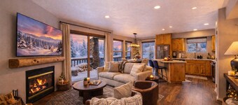 Beautiful Mountain Condo w/Hot Tub, Gym, & Private Balcony Near Park City & DV!