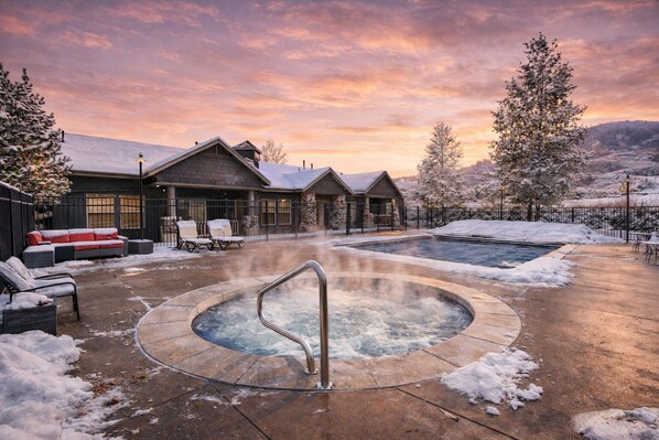 Outdoor pool, a heated pool