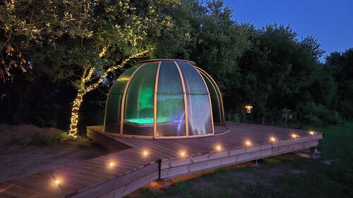 Tiny house Dôme jacuzzi privatif
