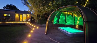 Tiny house Private Jacuzzi Dome