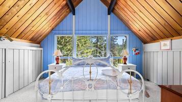 3 soverom, strykejern/-brett, wi-fi og sengetøy