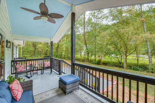 Enchanting Creekside Cottage w/ Hot Tub