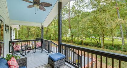 Enchanting Creekside Cottage w/ Hot Tub