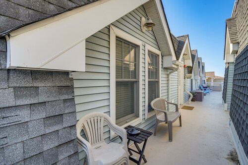 2 Blocks to Beach: Cozy Retreat in Wildwood!